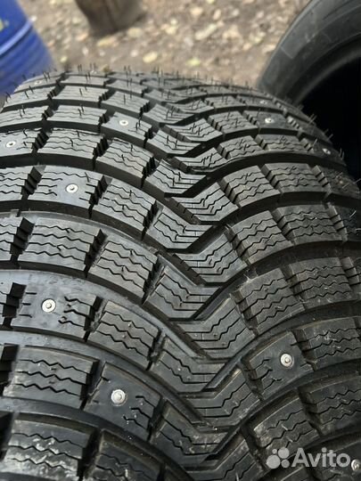 Michelin Latitude X-Ice North 2 + 295/40 R20