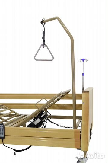 Медицинская кровать для ухода за больными
