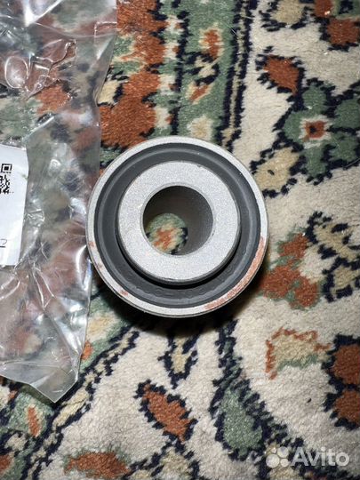 Сайлентблок амортизатора переднего Паджеро 3 4