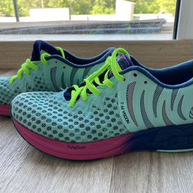 Женские беговые кроссовки asics noosa FF 2