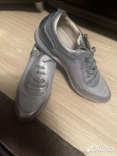 Женские кожаные кроссовки Gabor 38,5 размер