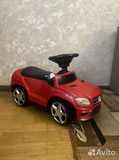 Детская машинка каталка с ручкой