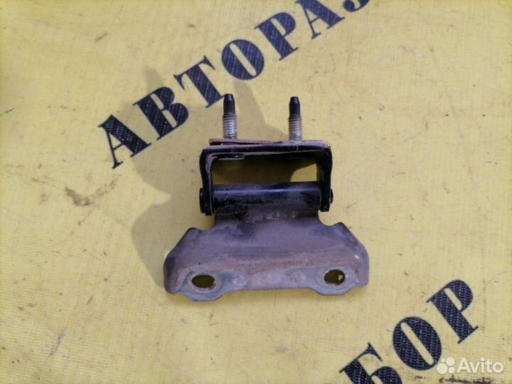 Петля крышки багажника левая Lexus Rx350 2009-2015