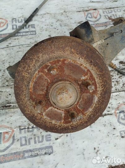 Цапфа (кулак) задняя левая Ford Focus 1 2.0 2004