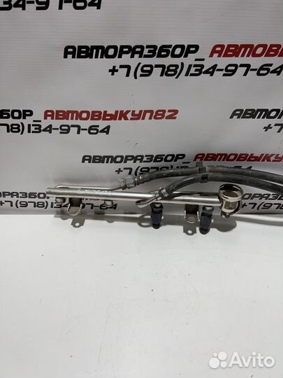 Топливная рампа Audi VW Skoda 06B133551M