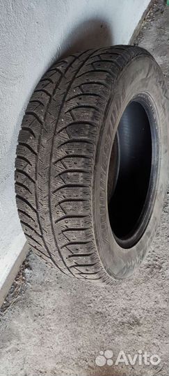 Bridgestone Ice Cruiser 7000 235/65 R17