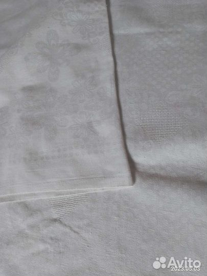 Скатерти лен белые