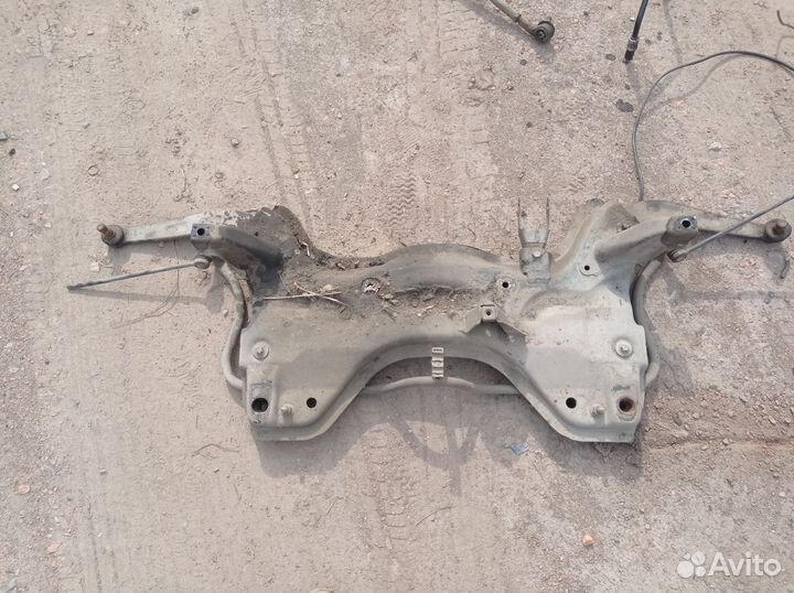 Передний подрамник на пежо 206 в сборе