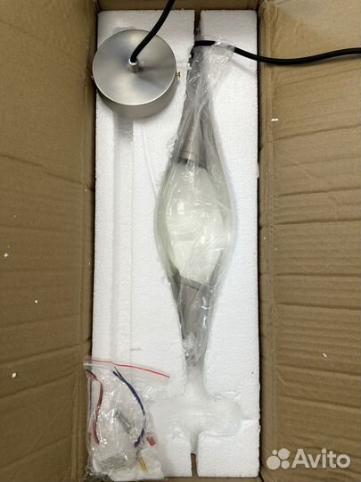 Подвесной светильник с кристаллом