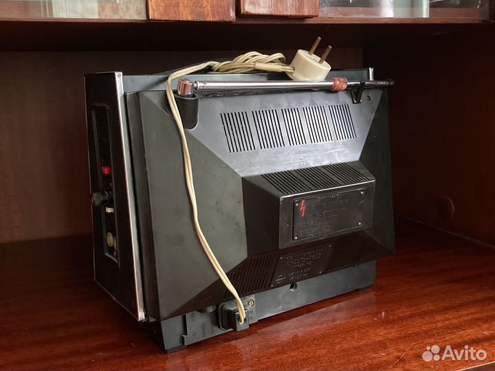 Телевизор юность