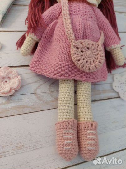 Кукла вязаная игровая