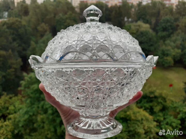 Хрустальная ваза конфетница с крышкой СССР винтаж