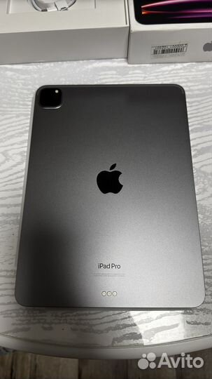 iPad Pro 11 (2022) 256 gb (как новый)