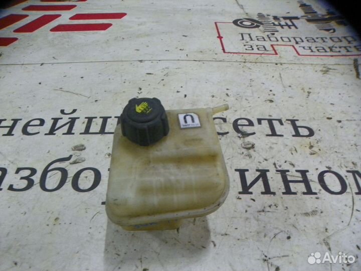 Бачок расширительный Nissan Qashqai+2