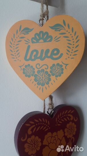 Интерьерное украшение из 3х деревянных сердечек