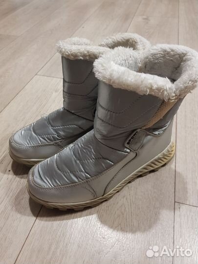 Дутики женские зимние