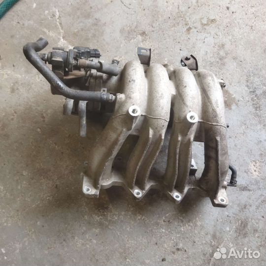 Впускной коллектор Kia Rio 2