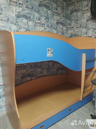Детская кровать двухярусная