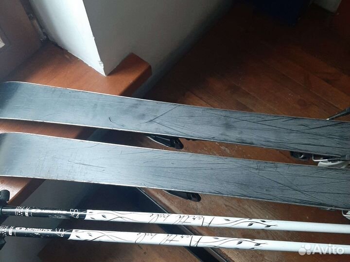 Горные лыжи с креплениями