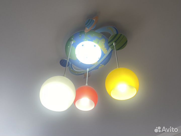 Люстра в детскую комнату