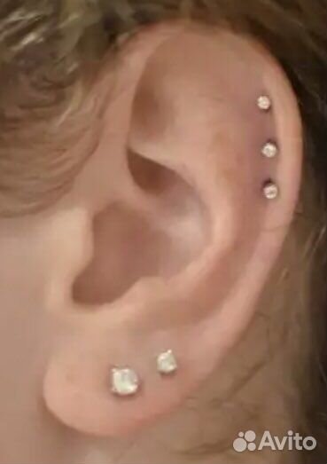 Прокол мочек ушей, крыла носа