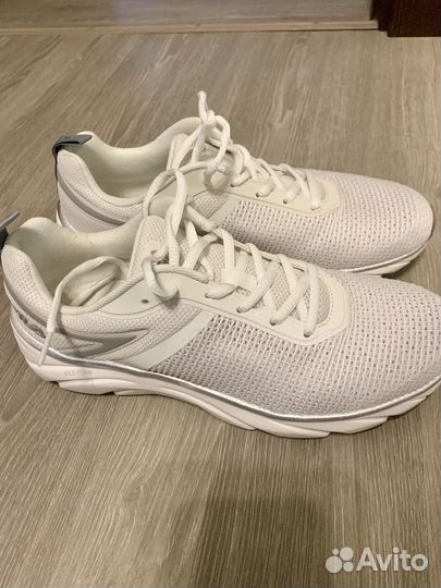 Кроссовки Fila 41 размер