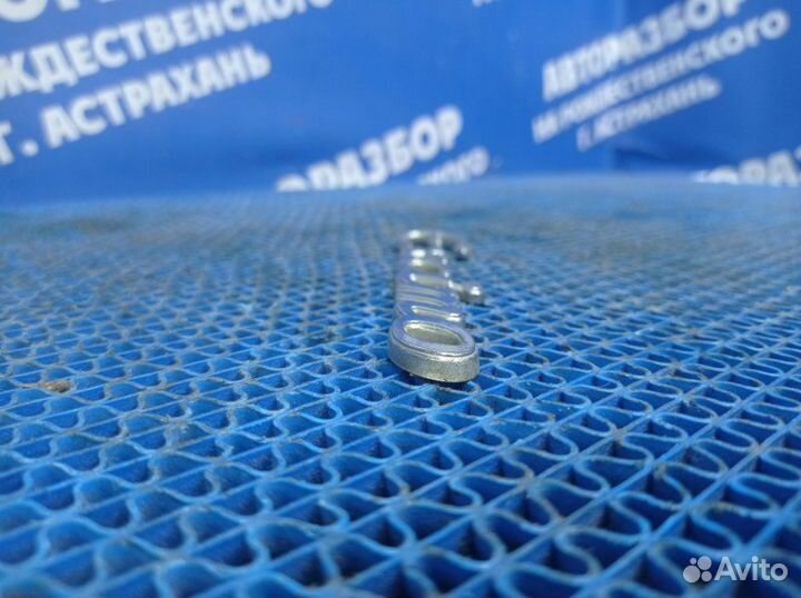 Эмблема Nissan Cefiro A33 седан VQ20 2000