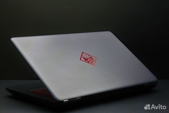 HP Omen 17.3 GTX1070 Core I7-7700 16gb ram 512SSD