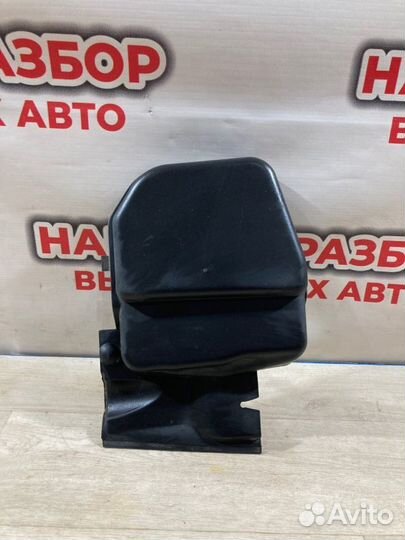 Крышка салонного фильтра Bmw 1 хэтчбек 2008