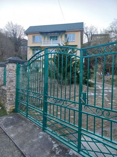 Дом 300 м² на участке 41 сот.