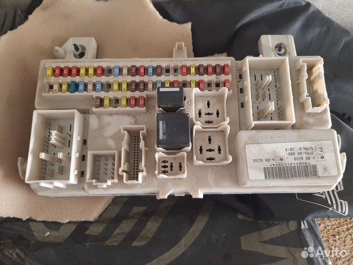 Блок предохранителей