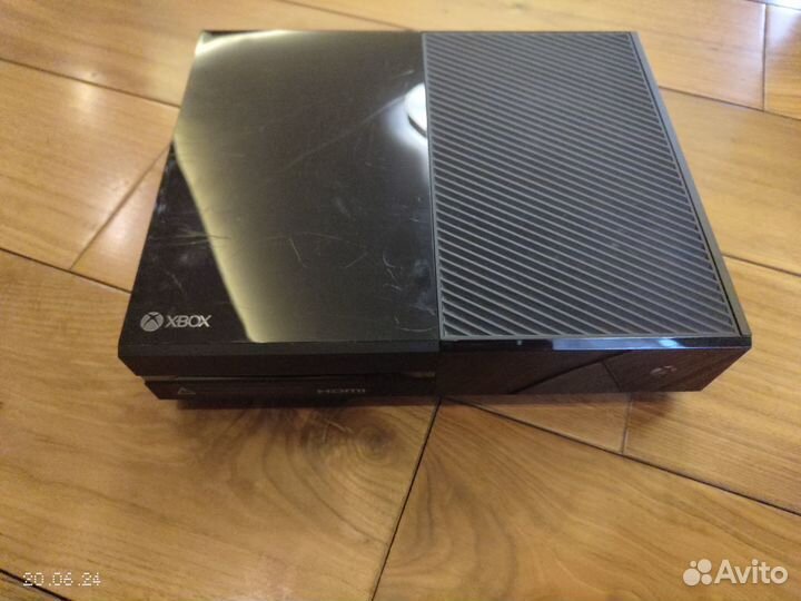 Xbox One модель 1540