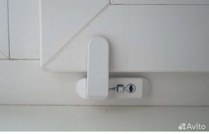 Детский замок на окна. Установка