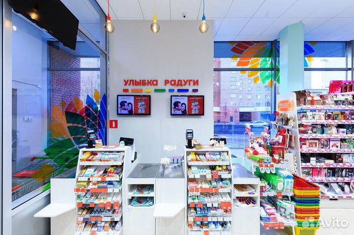 Директор магазина Улыбка Радуги