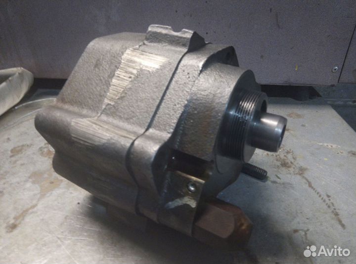 Насос кпп автогрейдера дз-122Б