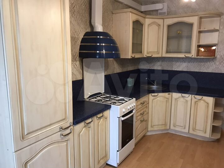 1-к. квартира, 38 м², 4/10 эт.