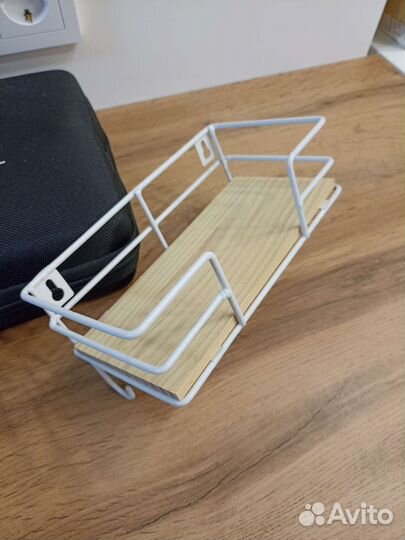 Полка с крючками, ключница