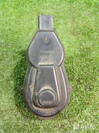 Моторчик стояночного тормоза задний правый Audi A4