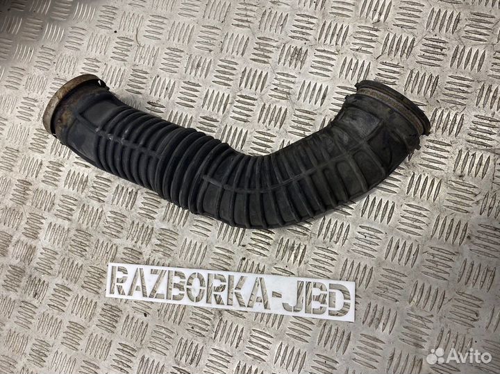 Патрубок воздуха Renault master 3 2010+