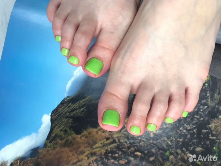 Маникюр, педикюр, наращивание ногтей