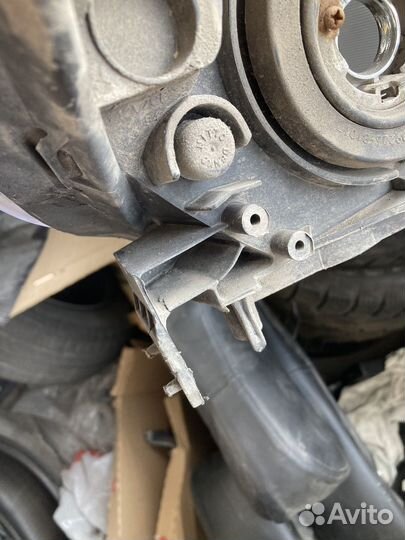 Фара левая Honda Civic 8 4d