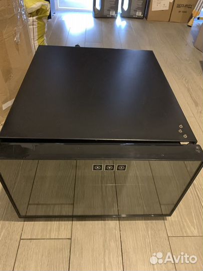 Холодильник для вина на 8 бутылок