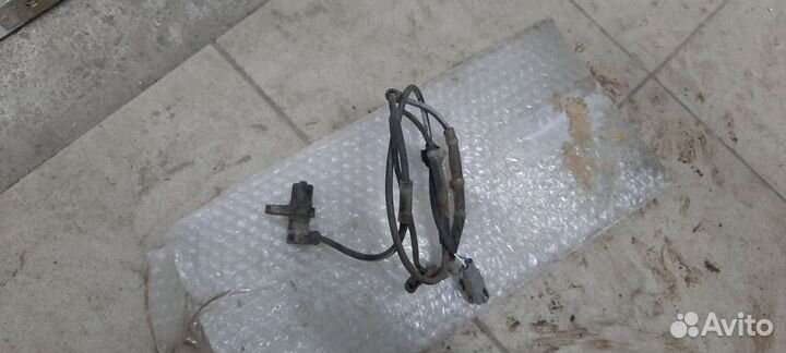 Датчик ABS пер. П. Toyota Rav4/2004