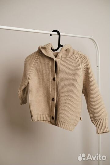 Свитер с капюшоном детский