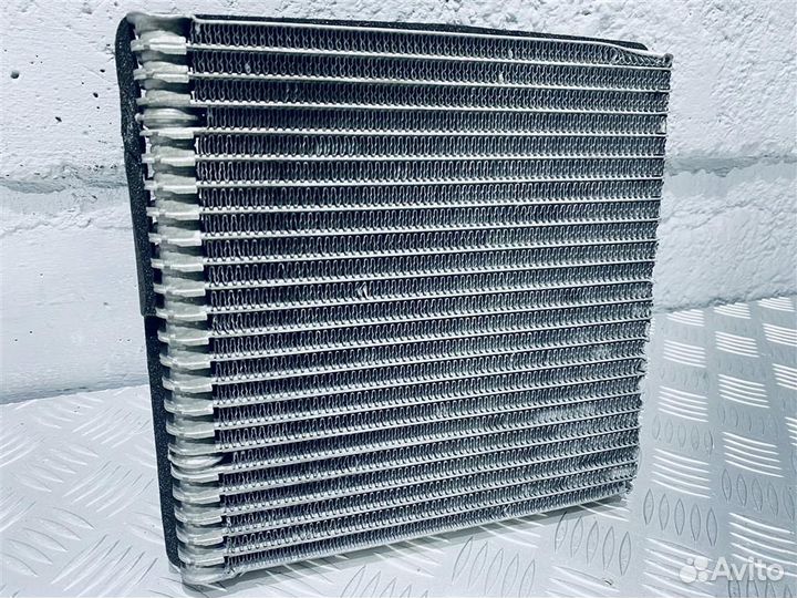 Испаритель кондиционера Volkswagen Tiguan 1K28201