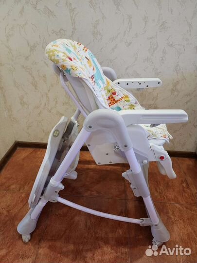 Стульчик для кормления Happy Baby William Classic