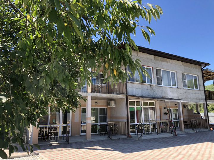 Дом 153,5 м² на участке 3,7 сот.