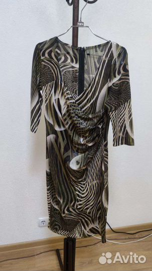 Нарядное женское платье 44