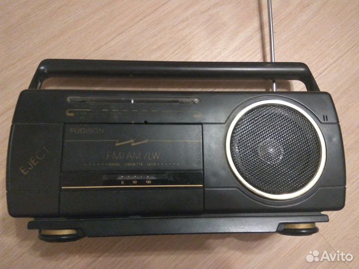 FM - проигрыватель с касетами