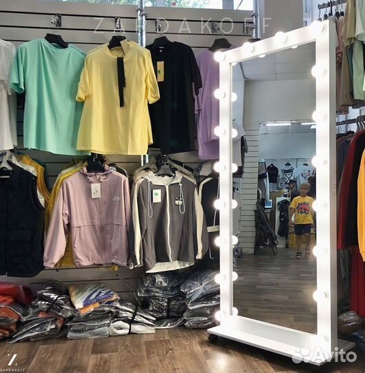 Гримерное зеркало с подсветкой